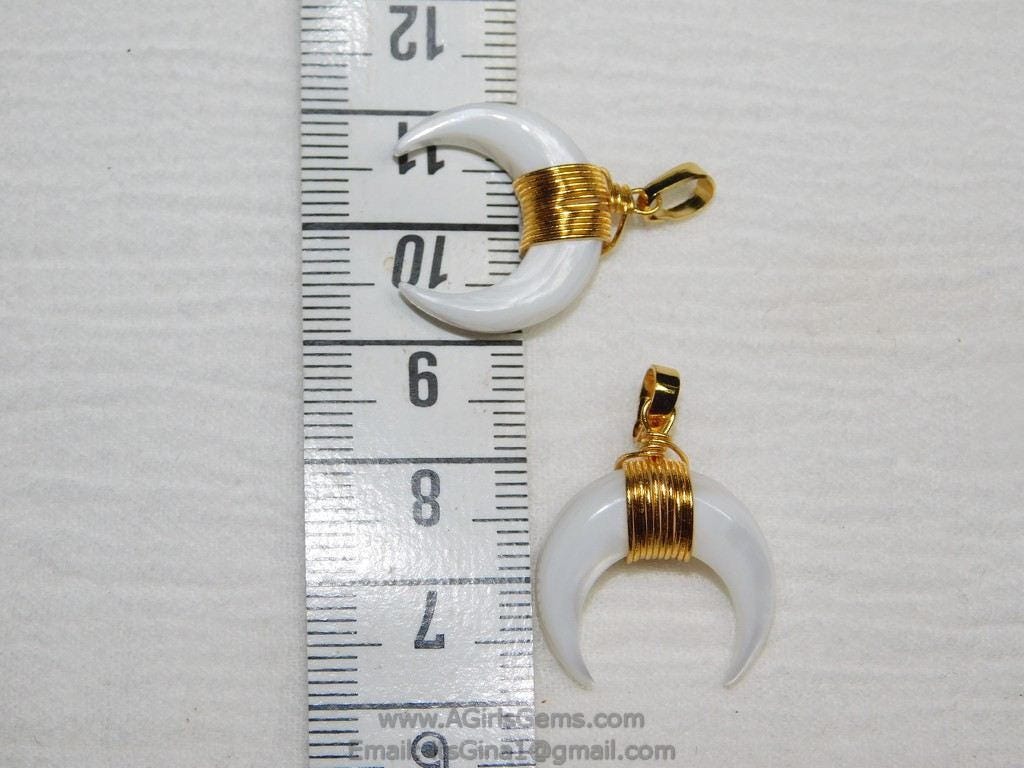 Small Double Horn Pendant, White Mini Natural Shell Crescent Moon Charms, 20 mm Gold Wire Horn Boho Pendant DIY Jewelry B36