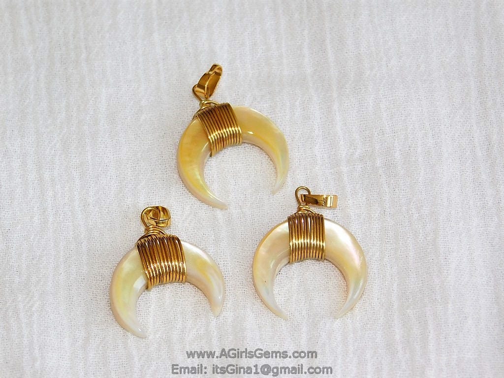 Crescent Moon Charms, Soft Yellow Natural Shell Mini Double Horn Charms #940, 20 mm Gold Wire Horn Boho Pendant DIY Jewelry