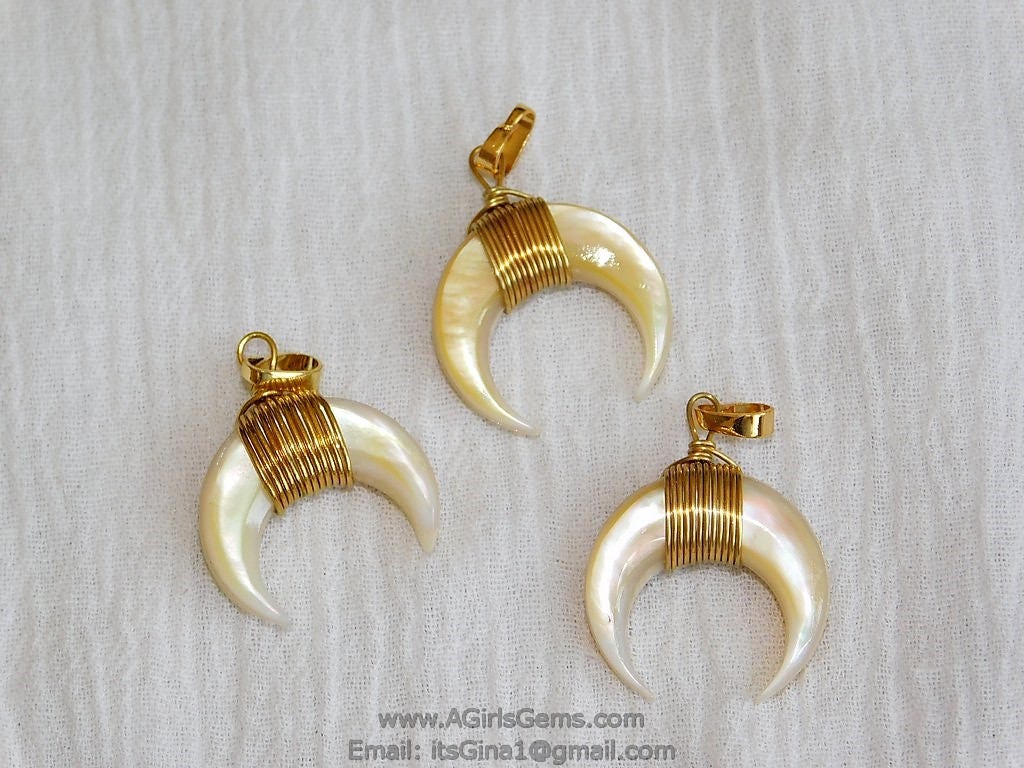 Crescent Moon Charms, Soft Yellow Natural Shell Mini Double Horn Charms #940, 20 mm Gold Wire Horn Boho Pendant DIY Jewelry
