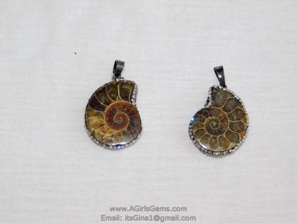 CZ Micro Pave Seashell Pendant, Black CZ Pave Beach Cubic Zirconia Snail Shape #254, Ammonite Fossil Charms