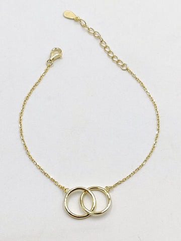 Double Ring Unity Bracelet, 14 K Gold Interlocking Ring Dainty Bracelet, Adjustable chain Friendship - A Girls Gems